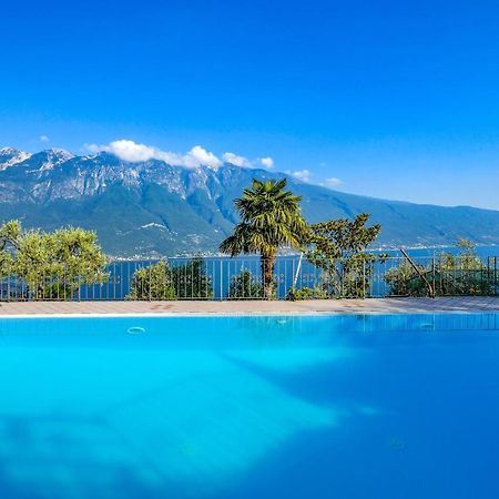 Casa Elka Residence Lake View And Pool By Garda Domus Mea Pieve  Eksteriør billede