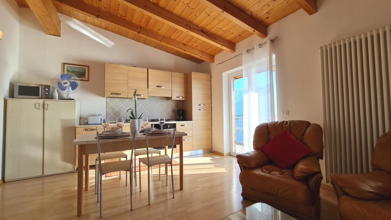 Casa Elka Residence Lake View And Pool By Garda Domus Mea Pieve  Eksteriør billede