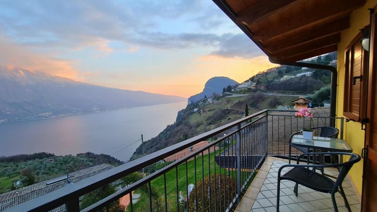 Casa Elka Residence Lake View And Pool By Garda Domus Mea Pieve  Eksteriør billede
