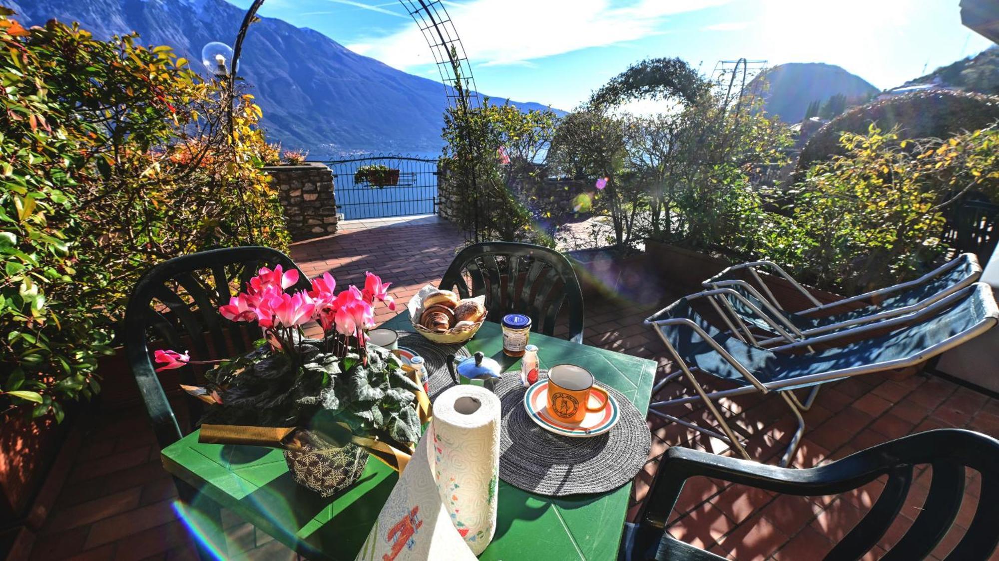 Casa Elka Residence Lake View And Pool By Garda Domus Mea Pieve  Eksteriør billede