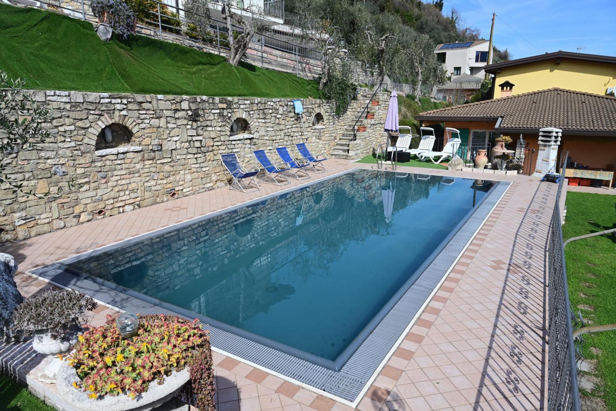 Casa Elka Residence Lake View And Pool By Garda Domus Mea Pieve  Eksteriør billede