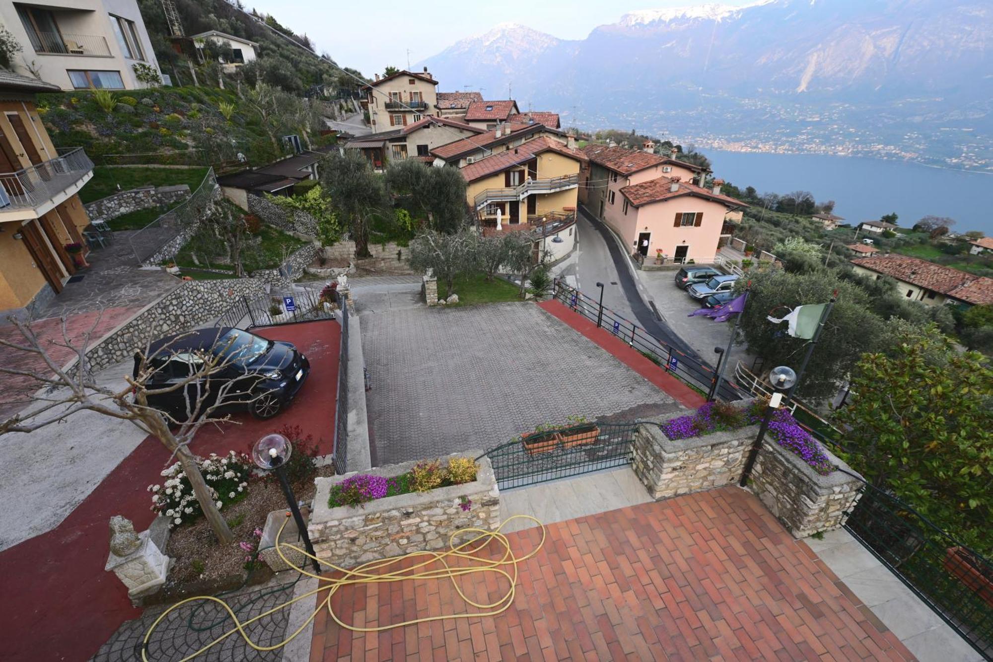 Casa Elka Residence Lake View And Pool By Garda Domus Mea Pieve  Eksteriør billede
